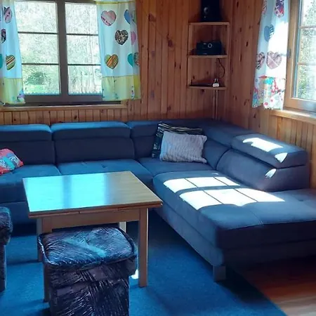 - Letniskowy Nad Jeziorem * Gowidlino