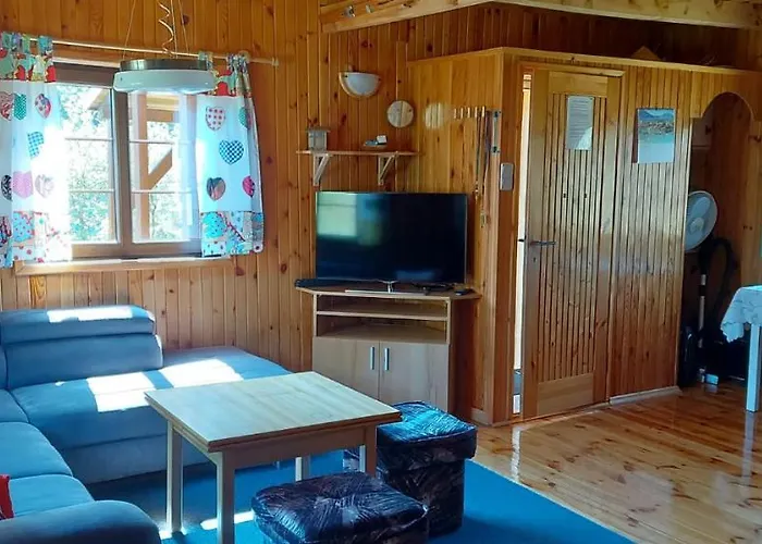 - Letniskowy Nad Jeziorem Дом отдыха *